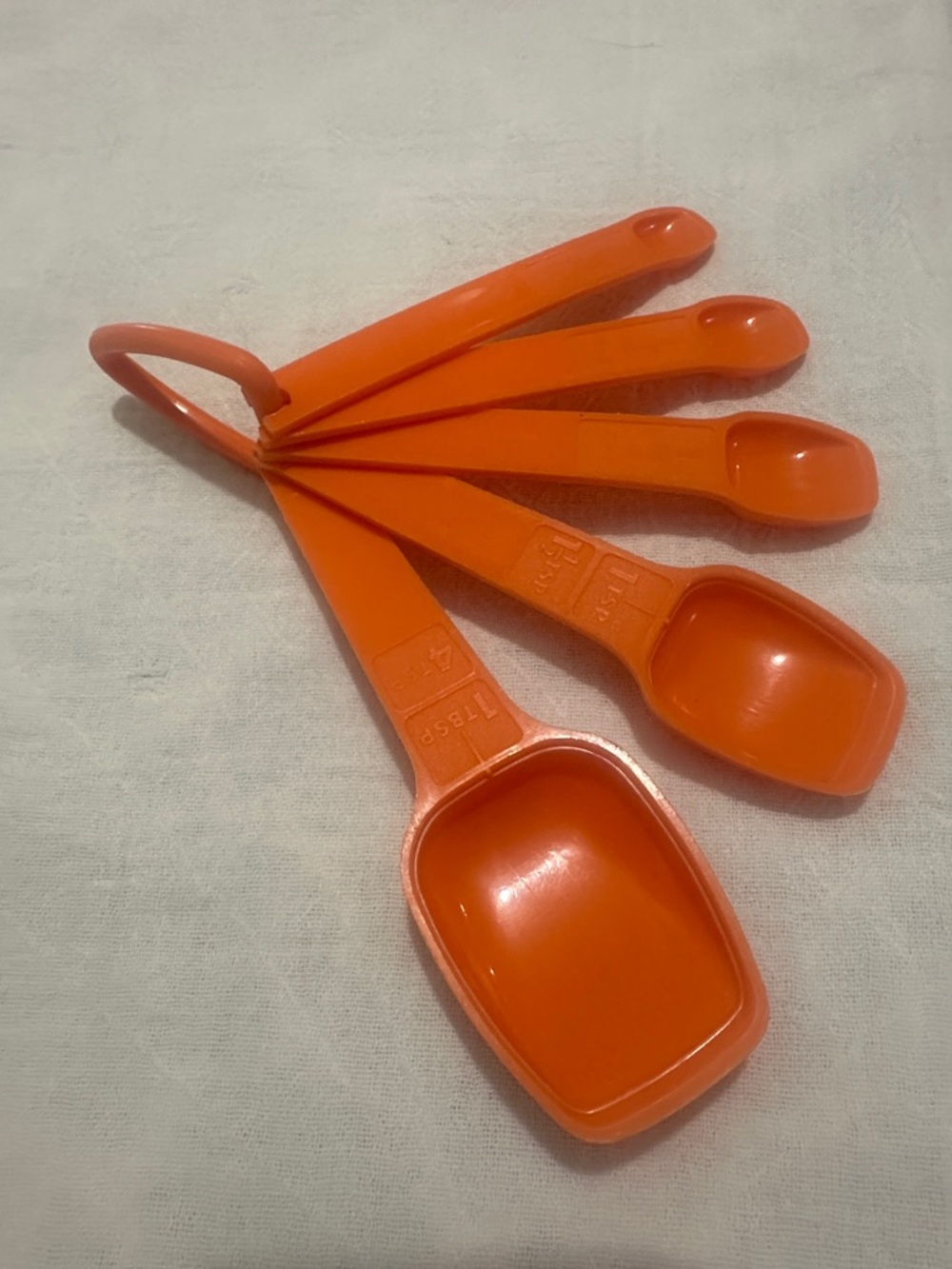 Vintage Tupperware Orange Measuring Spoon Set of 7 1/8 Tsp to 1 TBS excellent